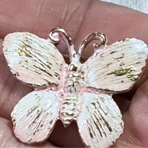 Signed Vans Gold and Pink Butterfly Brooch Enamel 5423 B